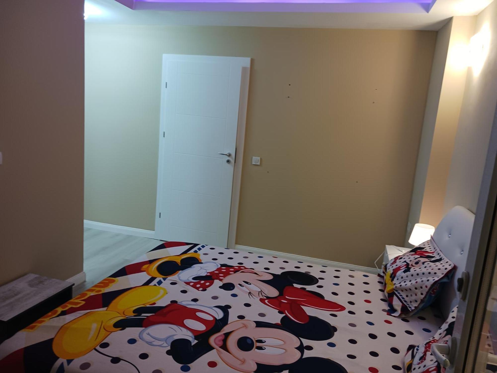 Myky Mouse Nu Primesc Santieristi Si Petrecareti Lägenhet Bukarest Exteriör bild