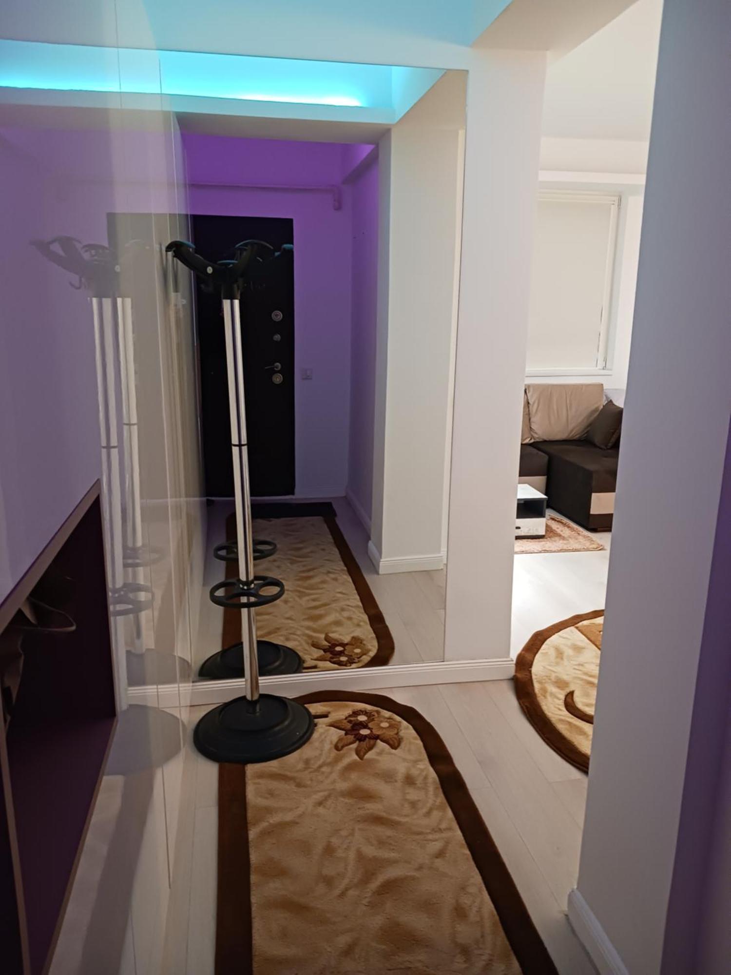 Myky Mouse Nu Primesc Santieristi Si Petrecareti Lägenhet Bukarest Exteriör bild