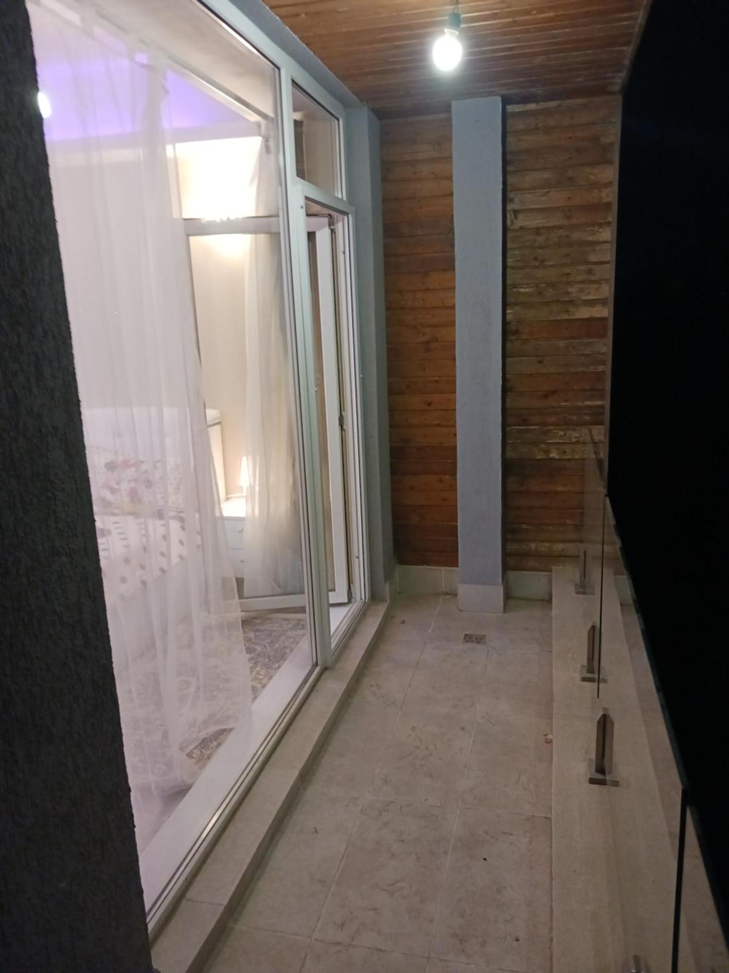 Myky Mouse Nu Primesc Santieristi Si Petrecareti Lägenhet Bukarest Exteriör bild